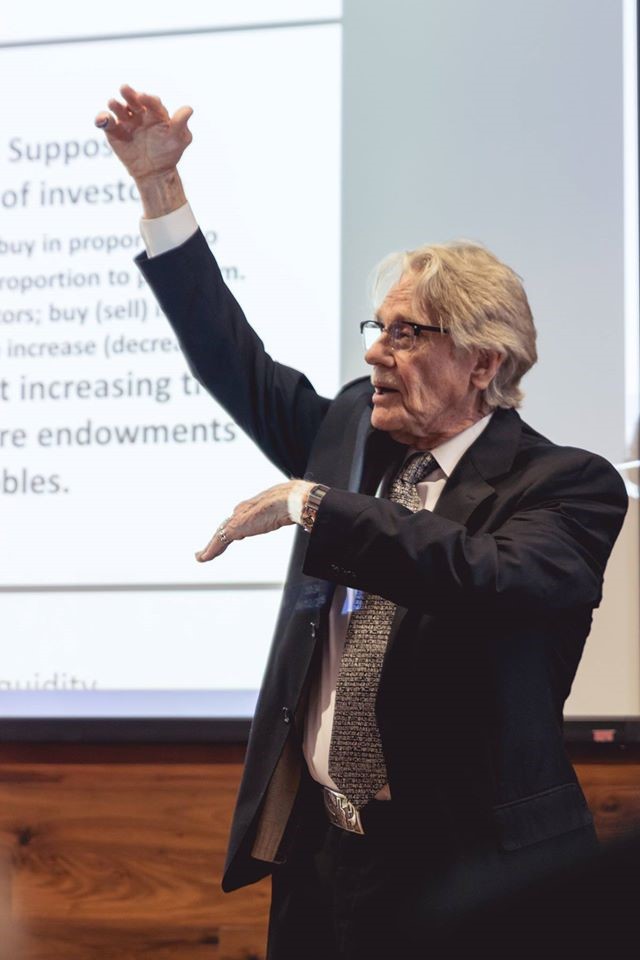 Vernon Smith delivers keynote