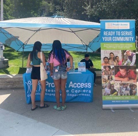 Chapman students met representatives from more than 19 local non-profit organizations during this fall’s Volunteer Fair in the Attallah Piazza.
