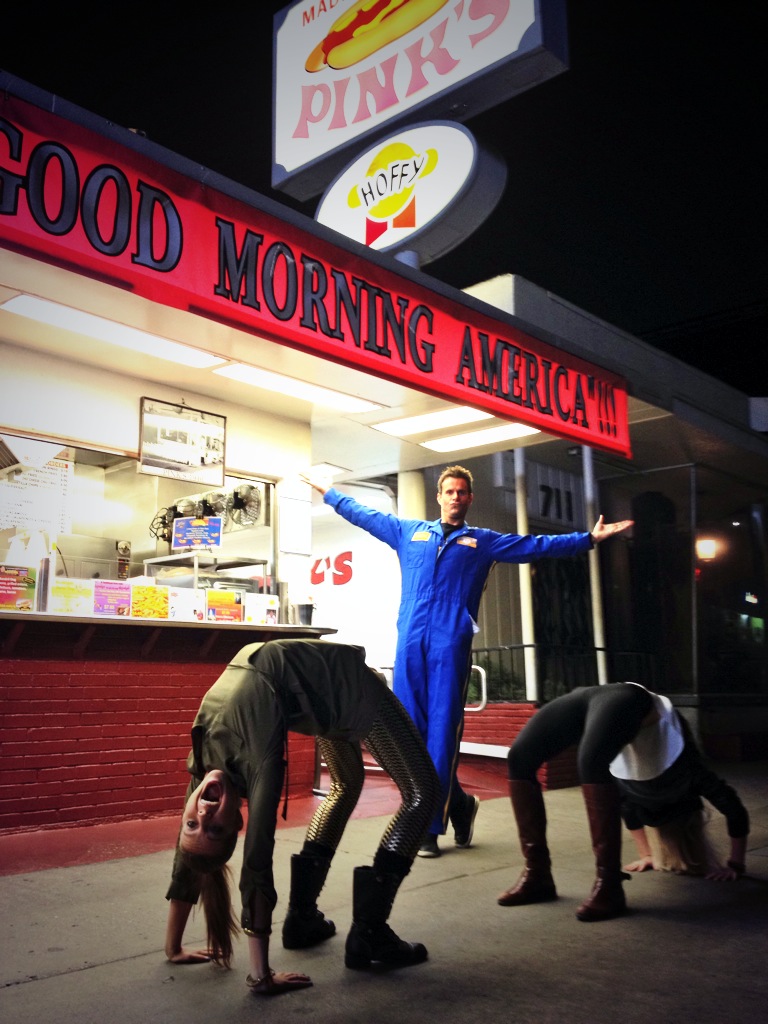Television and Broadcast Journalism students tour LA's most famous newsrooms