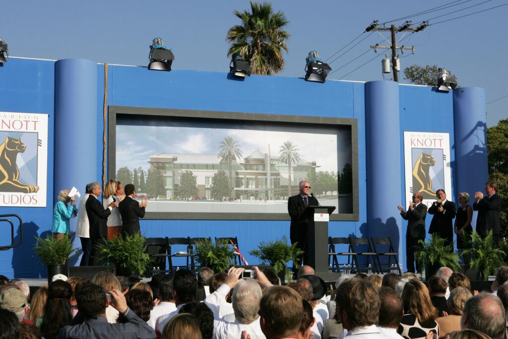 bob speaking at unveiling