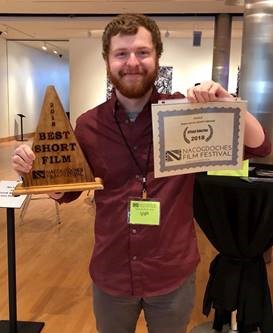 Grant Moore MFA.FP '18 with award