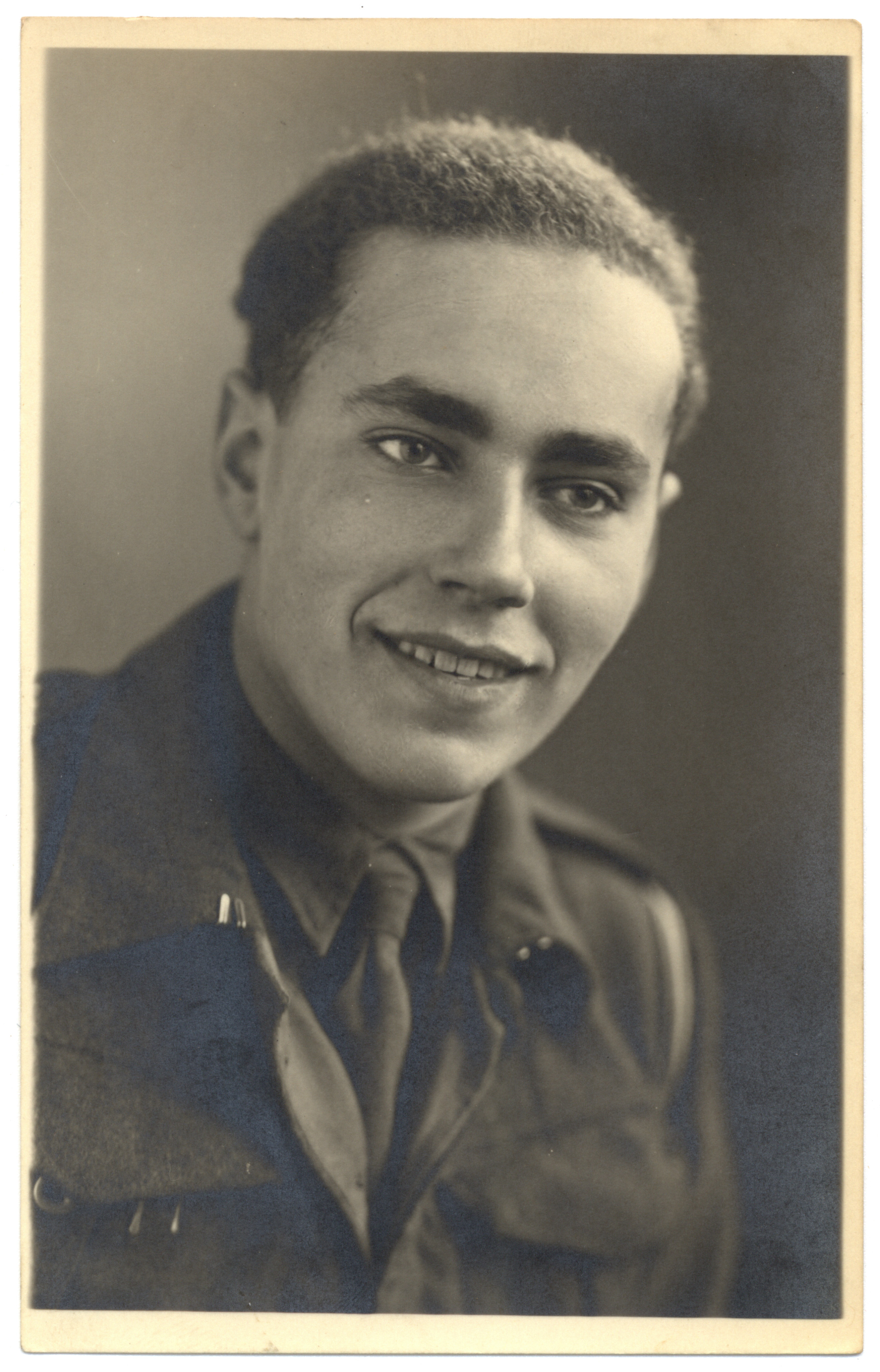 Curt Lowens in British army uniform, black and white