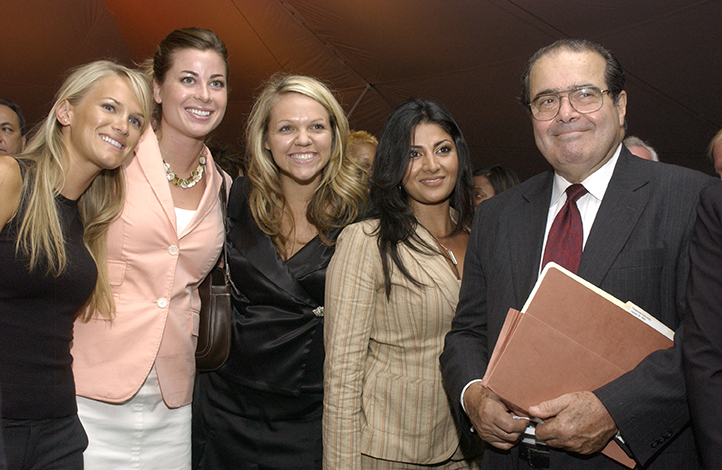 Supreme Court Justice Antonin Scalia with law students