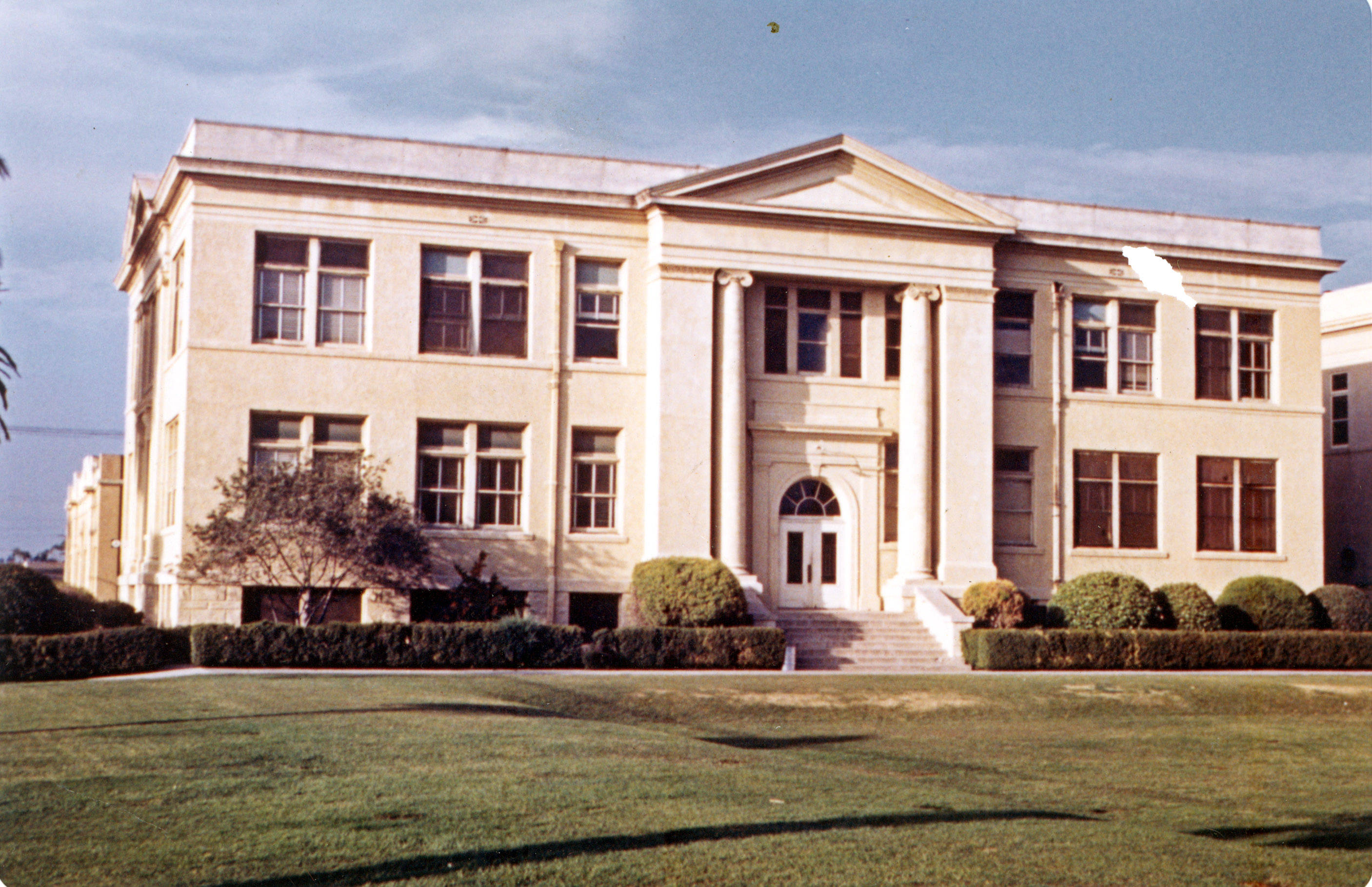 Reeves Hall at Chapman College in 1964