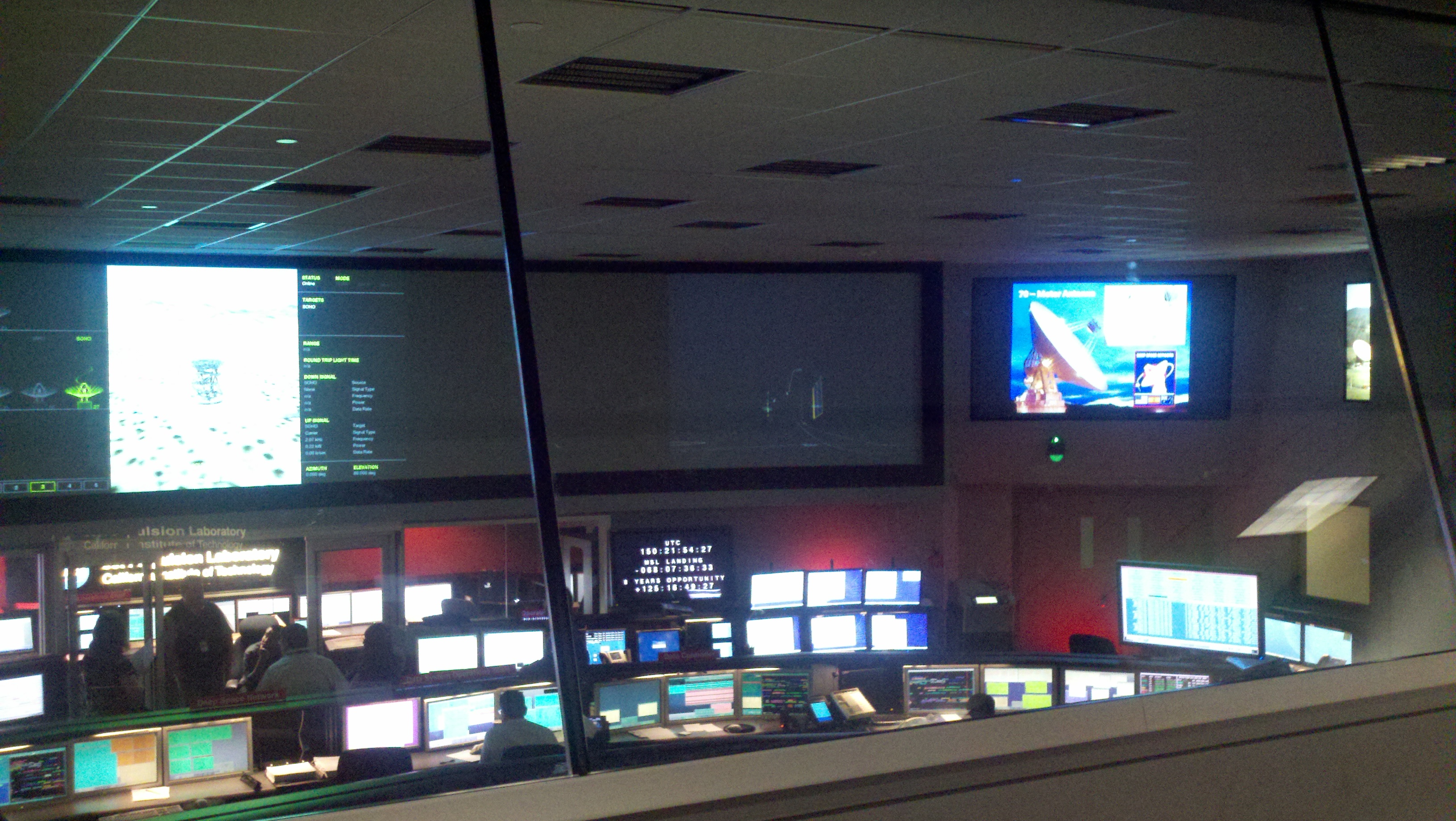 students-at-jpl-1