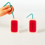Smoothie with edible packaging