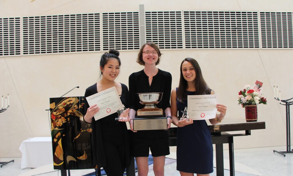 Cheverton winner Taylor Patti (center) with Huntington winner Taryn Miyake (left) and Peterson winner Sara Wanous (right)