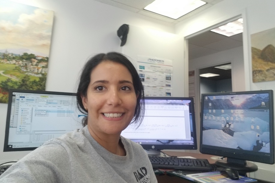 Iris Dorn at advanced physics laboratory