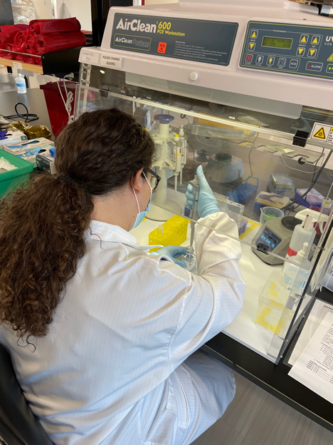 Rosita Saul in Lab
