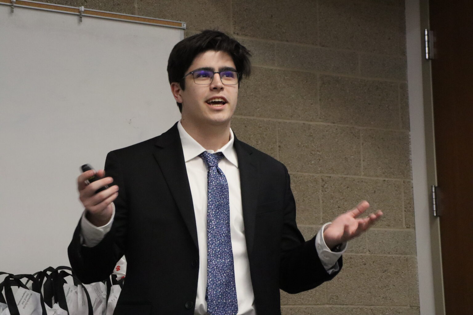 Drew Longley (‘27 Political Science, Psychology)