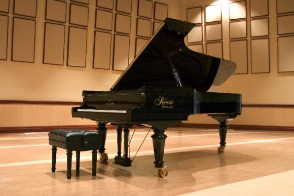 Kawai Shigeru piano