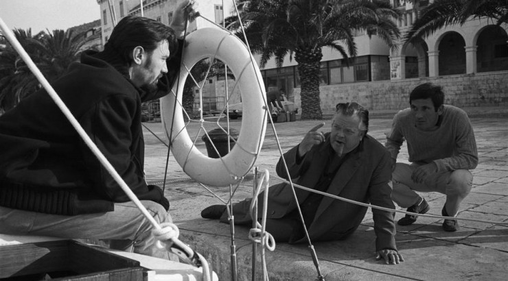 orson welles directing a scene