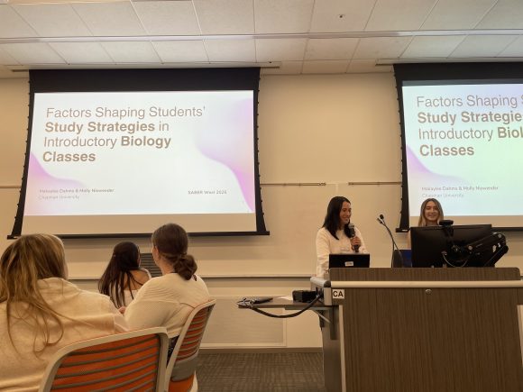 Makaylee Dahms and Molly Niswender 