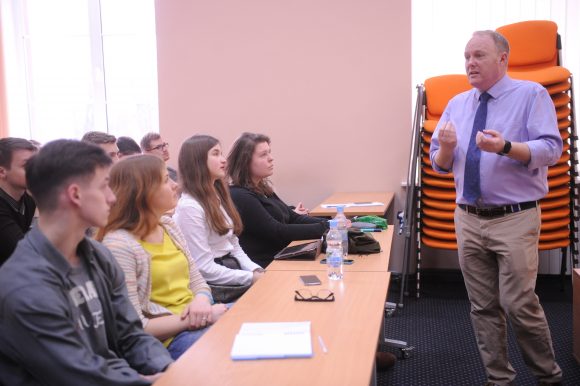 Professor David Dowling leads a class at the Taras Shevchenko National University of Kyiv