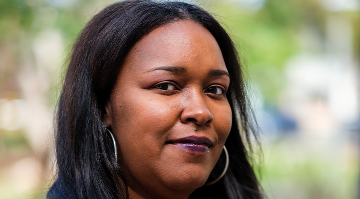 photgraph of alumnus Lisa Hurns