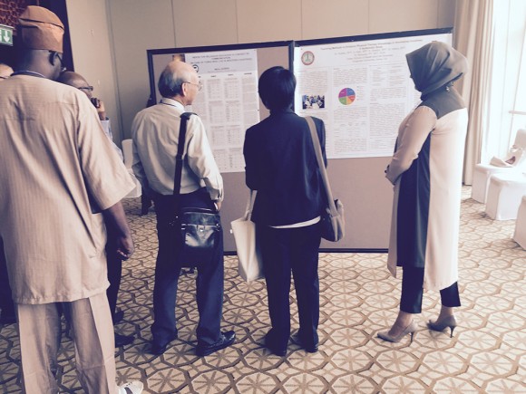 People viewing student research.