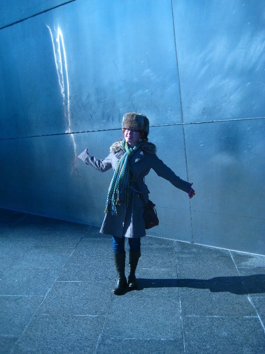 brittany-bundled-up-at-the-st-louis-arch